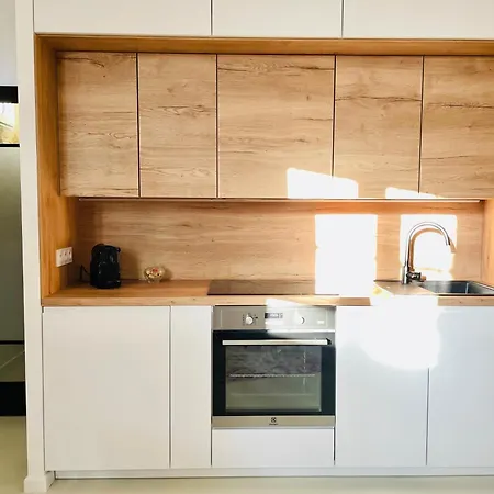 Apartment 11 Bis *